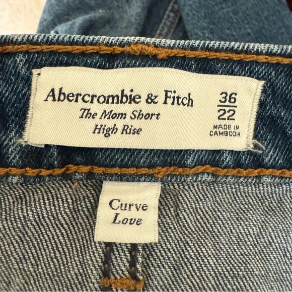 Abercrombie & Fitch Curve Love High Rise Mom Shorts - Picture 5 of 6